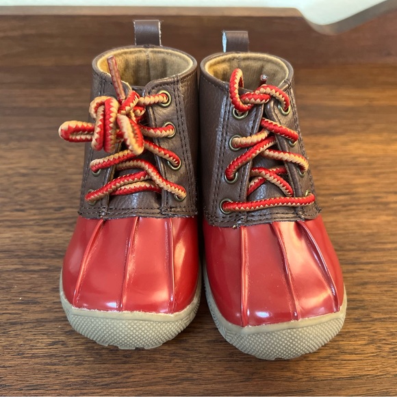 Crown & Ivy Duck Boots - Picture 4 of 7